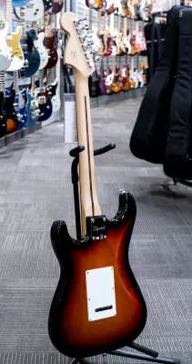 Squier - Affinity Series Stratocaster, Laurel Fingerboard - 3-Colour Sunburst 3